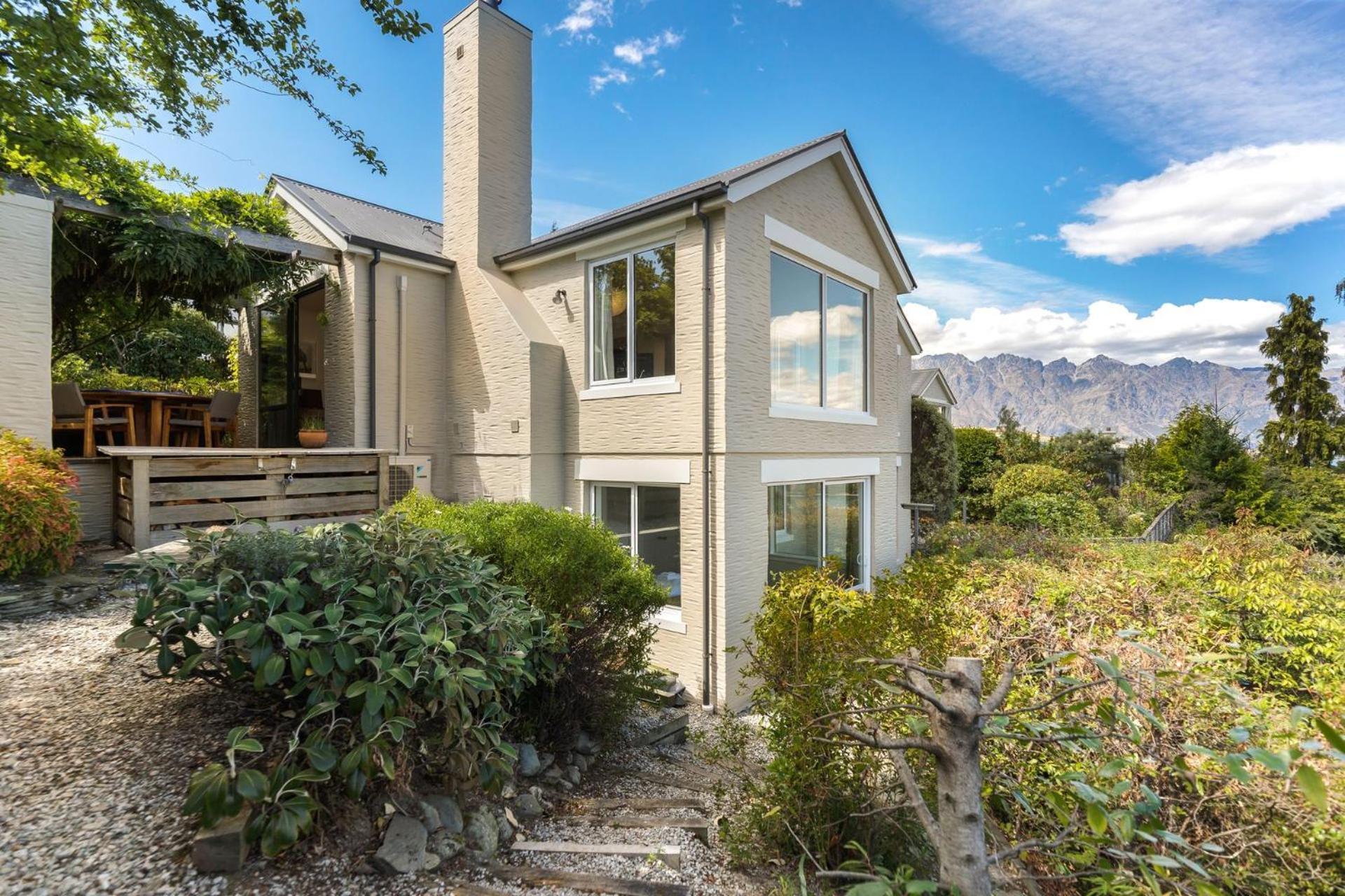 Queenstown Peaks Exterior photo